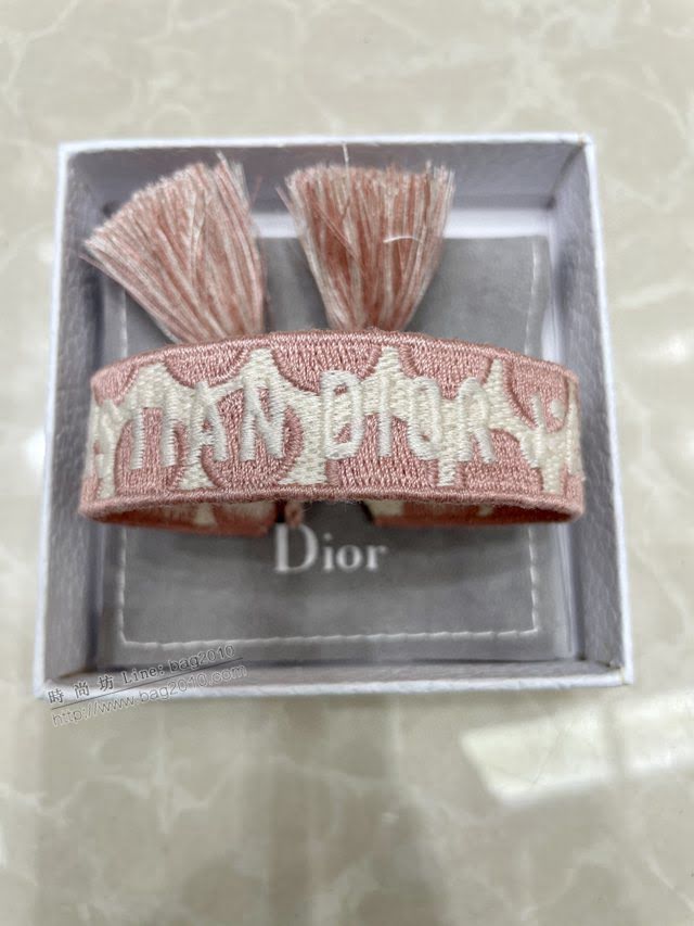 Dior飾品 迪奧經典熱銷款編織伸縮流蘇手繩手環  zgd1312